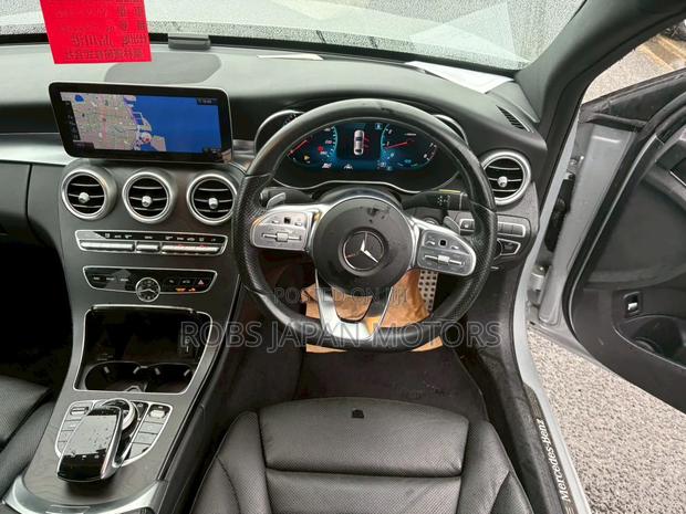 Mercedes-Benz C200 2019 Ivory