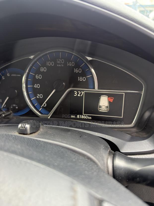 Toyota Corolla Fielder 1.5 Hybrid FWD 2019 Silver