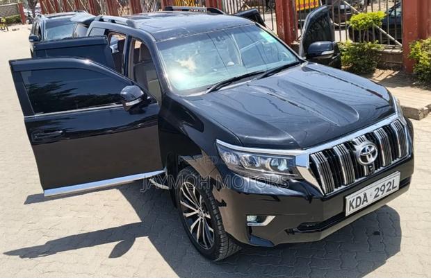Toyota Land Cruiser Prado 2014 Black