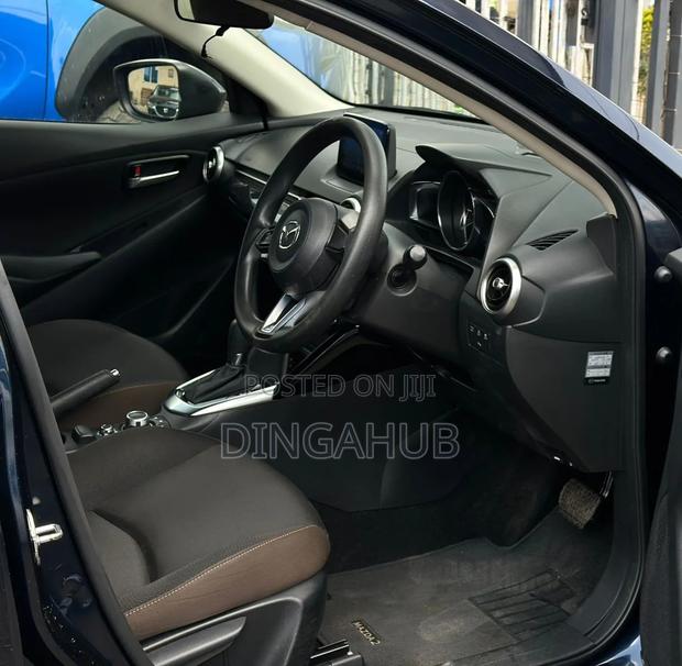 Mazda 2 2020 Blue