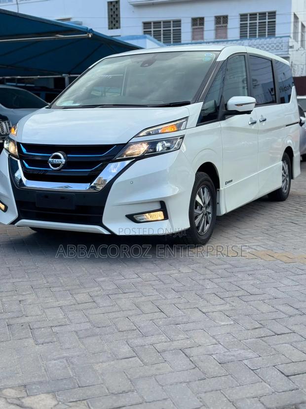 Nissan Serena 2019 White