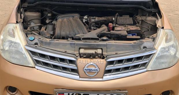 Nissan Tiida 2011