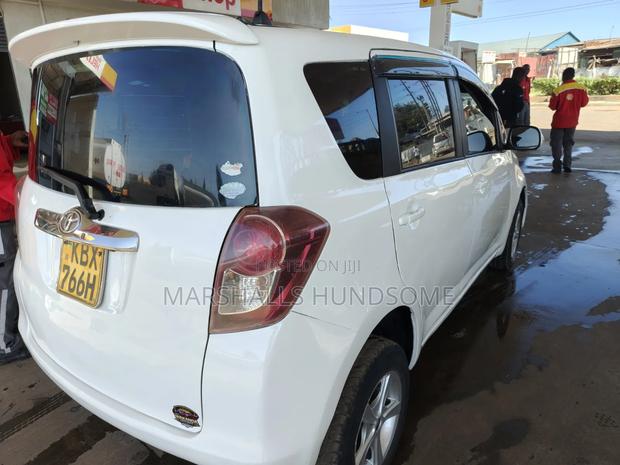Toyota Ractis 1.5 FWD 2006 White