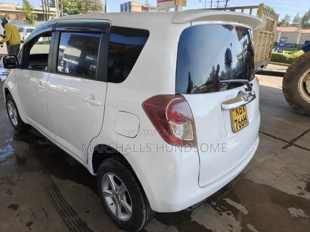Toyota Ractis 1.5 FWD 2006 White