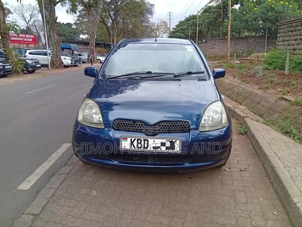 Toyota Vitz 2001 Blue