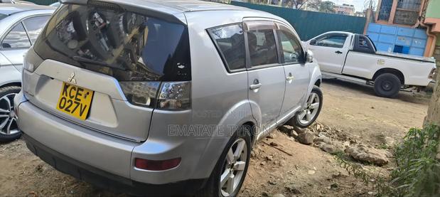 Mitsubishi Outlander 2009 Silver