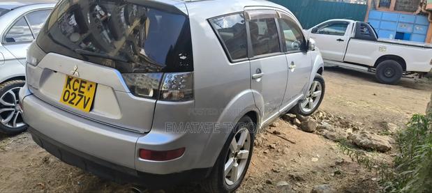 Mitsubishi Outlander 2009 Silver