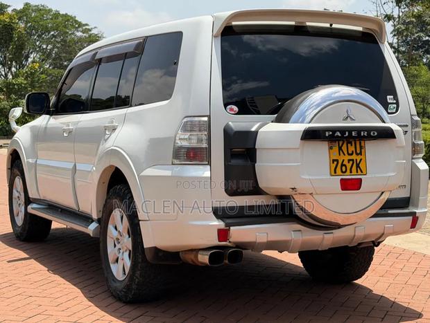 Mitsubishi Shogun 3.2 Di-Dc GLS 2012 White