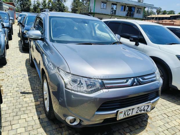 Mitsubishi Outlander 2012 Gray