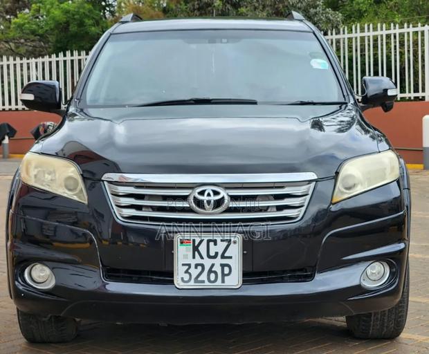 Toyota Vanguard 2013 Black