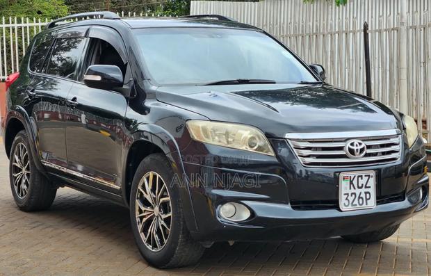 Toyota Vanguard 2013 Black