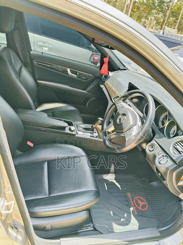 Mercedes-Benz C200 2013 Gray