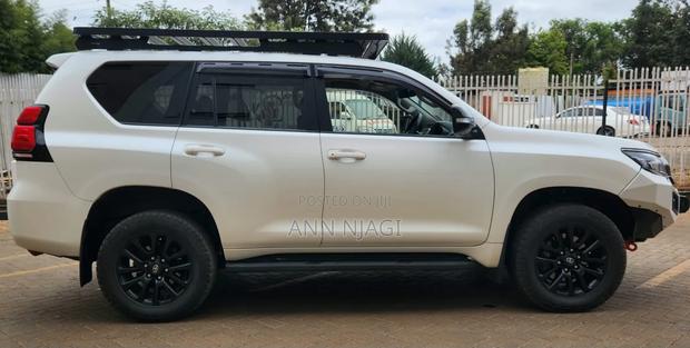 Toyota Land Cruiser Prado 2.8 2021 Pearl