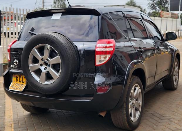 Toyota RAV4 2.5 2010 Black