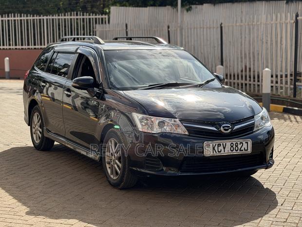 Toyota Corolla Fielder 2013 Black