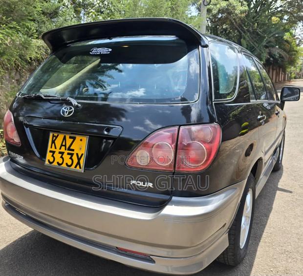 Toyota Harrier 2002 Green