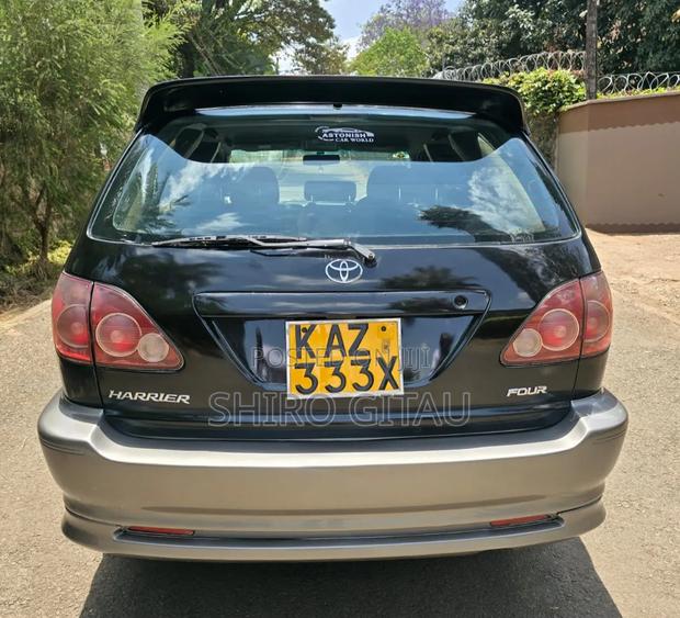 Toyota Harrier 2002 Green