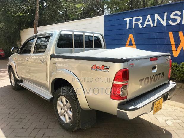Toyota Hilux 2012 Beige