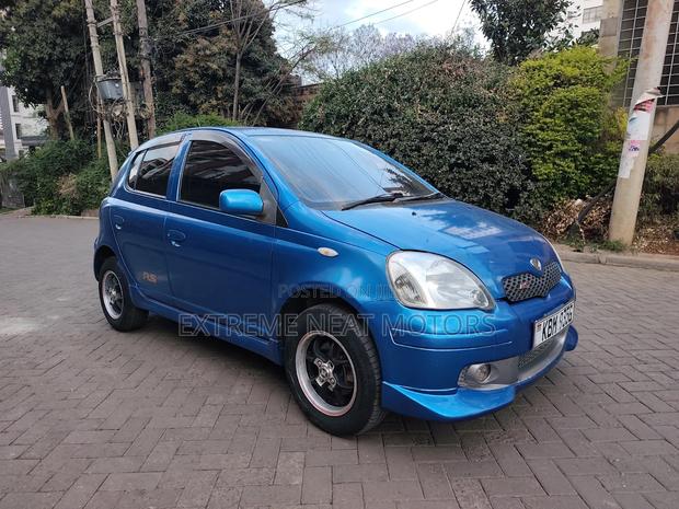 Toyota Vitz 2004 Blue