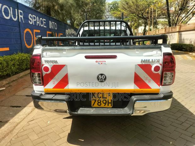Toyota Hilux 2017 White