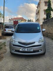 Toyota Ractis 2009 Silver for sale