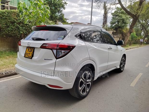 Honda Vezel 1.5 Hybrid 2WD 2017 White
