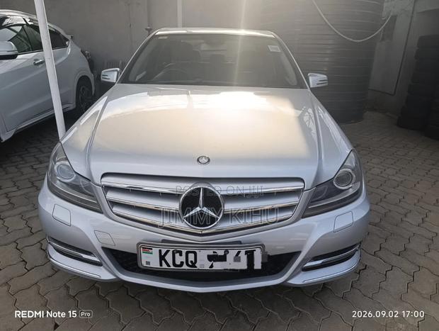 Mercedes-Benz C200 2012 Silver