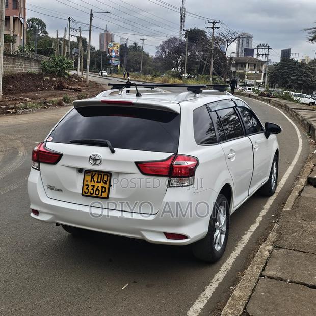 Toyota Corolla Fielder 2017 White