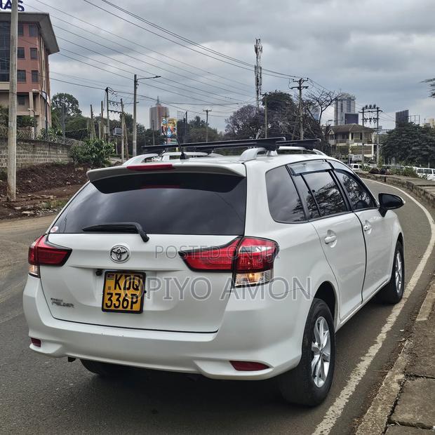 Toyota Corolla Fielder 2017 White