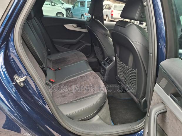 Audi A4 2.0T Premium AWD quattro 2019 Blue