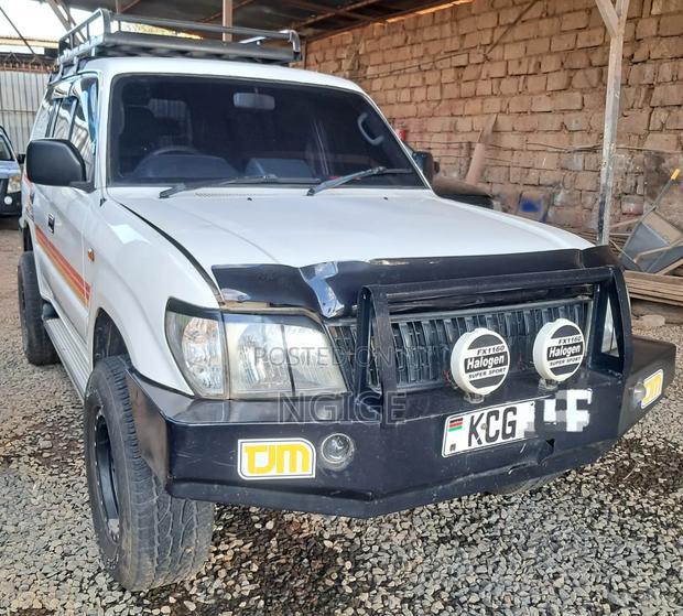 Toyota Land Cruiser 2003 White