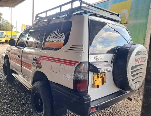 Toyota Land Cruiser 2003 White