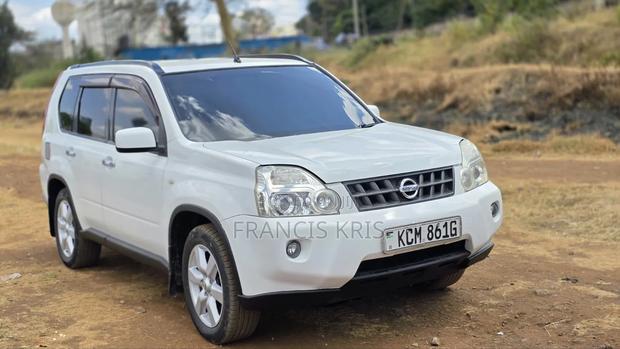 Nissan X-Trail 2.0 Petrol XE 2010 White