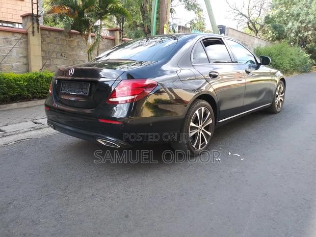 Mercedes-Benz 300E 2019 Black