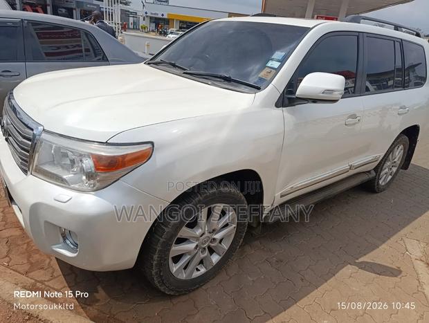 Toyota Land Cruiser 4.5 V8 DSL 2013 White