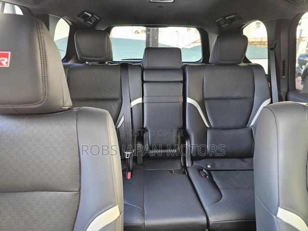 Toyota Land Cruiser 3.3 Diesel 4WD 2022 White