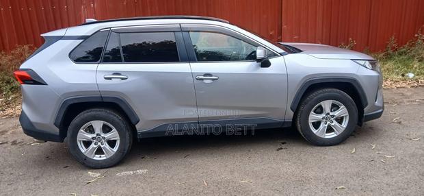 Toyota RAV4 2019 Silver