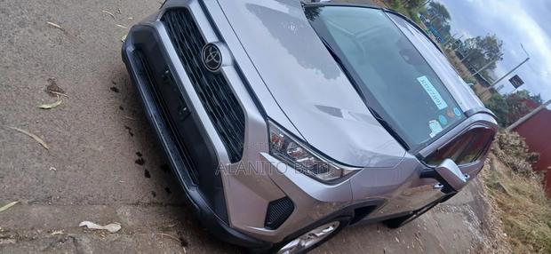 Toyota RAV4 2019 Silver