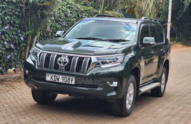 Toyota Land Cruiser Prado 2014 Black