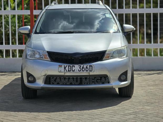 Toyota Corolla Fielder 2014 Silver