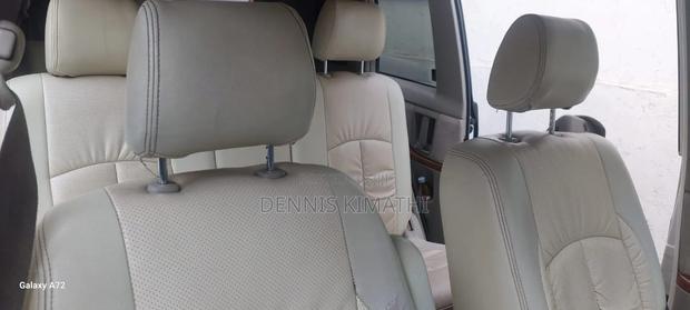 Toyota ISIS 1.8 Platana 2WD 2010 White