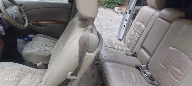 Toyota ISIS 1.8 Platana 2WD 2010 White
