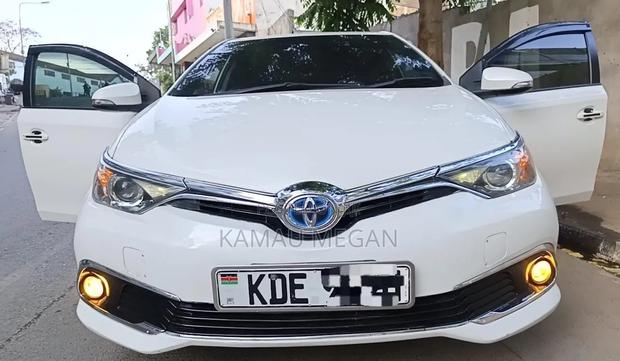 Toyota Auris 2014 White