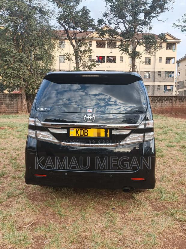Toyota Vellfire Z Golden Eyes II 2.4 FWD 7-Seater 2014 Black
