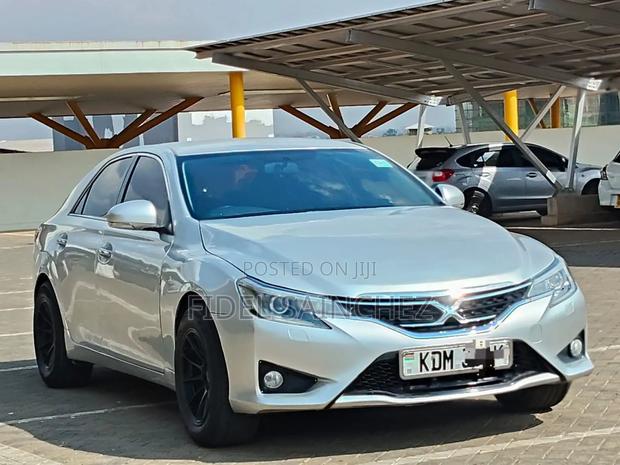 Toyota Mark X 2.5 AWD 2016 Silver