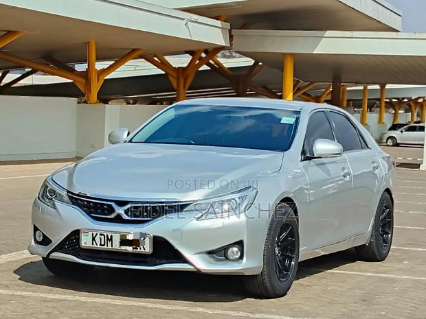 Toyota Mark X 2.5 AWD 2016 Silver