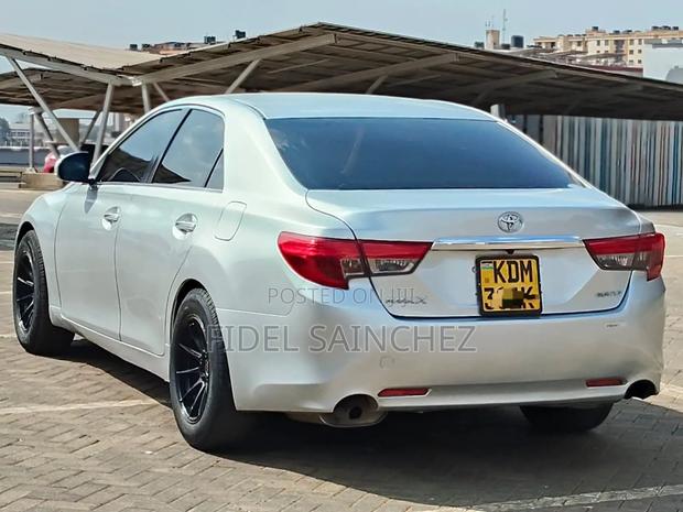 Toyota Mark X 2.5 AWD 2016 Silver