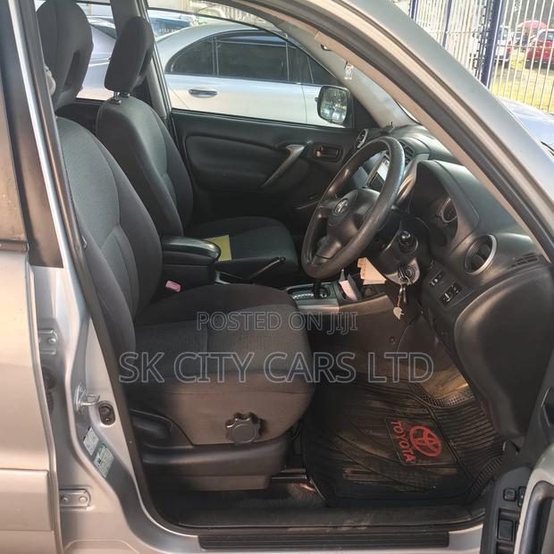 Toyota RAV4 2004 Silver