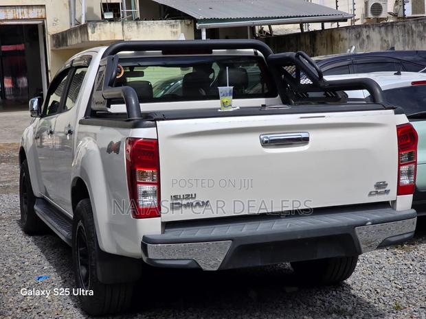 Isuzu D-MAX 2018 White