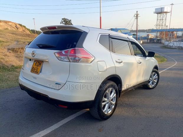 Nissan X-Trail 2016 White